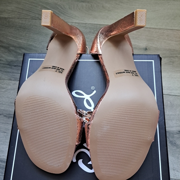 Qupid| rose gold distressed met pu~ open toed high heel with ankle strap - Picture 10 of 11